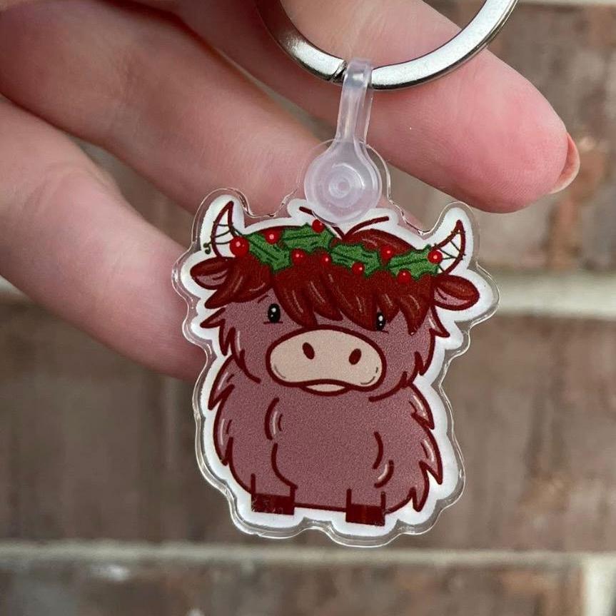 Highland Cow Christmas Keychain | Holly Wreath Acrylic Keyring